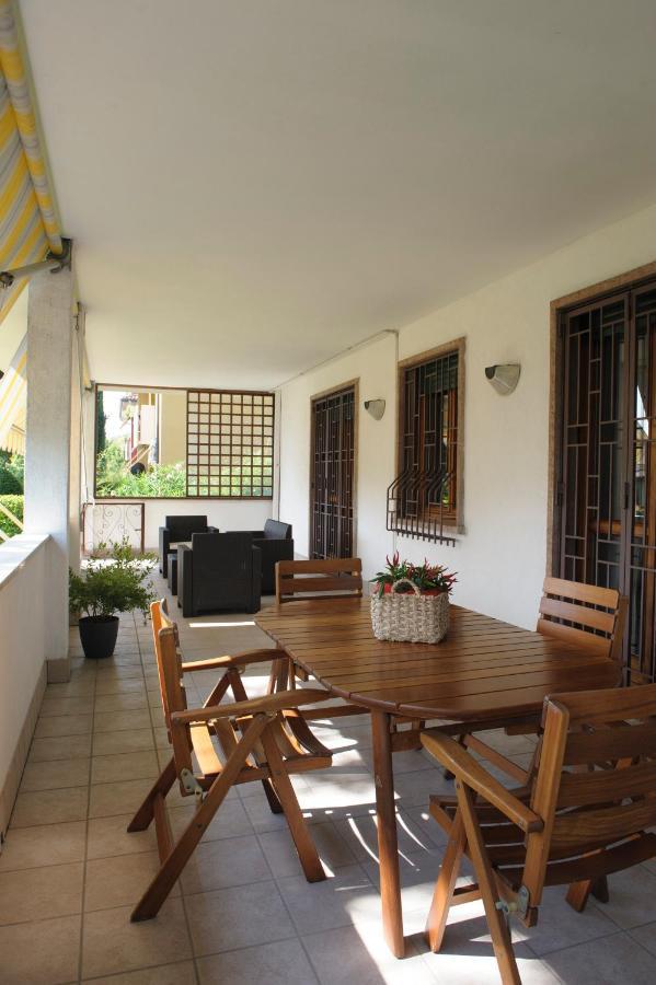 Casa Betty Apartment เปสเคียรา เดล การ์ดา ภายนอก รูปภาพ
